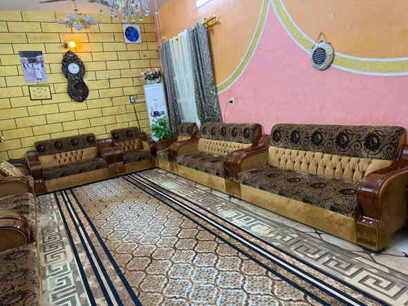 السلام عليكم 
للبيع تخمين قنفات 
مع طبله كبيره و4 طبلات 
القنفات نضافتهن كما موضح بل صوره 
السعر قفل وغير قابل للنقاش ب600 رجاء ب600 قفل قفل بدون مداهر عنواني بصره ابو الخصيب وماعندي توصيل متواجد وات ساب ***********
***********
