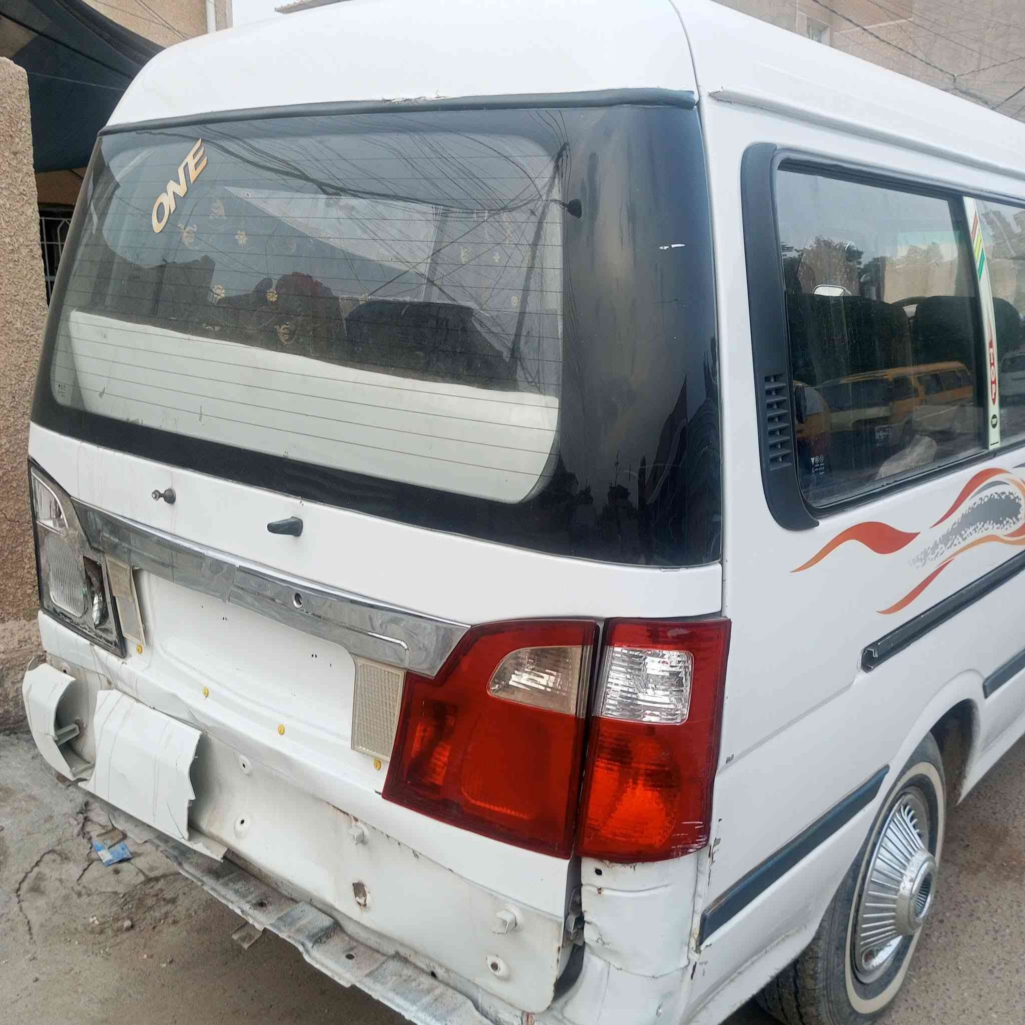 السلام عليكم فتون فراشة موديل 2011 رقم بغداد الماني بسمي تحويل ثاني يوم مصغرة من كلشي محرك كير اكسل تخم تاير دوشمه جديدة السيارة خير من الله سيارة حلوة العنوان بغداد البياع الشرطة الخامسة السعر 65 الموشراي الا يكسر ولا خابر رقم بي وتساب ***********
