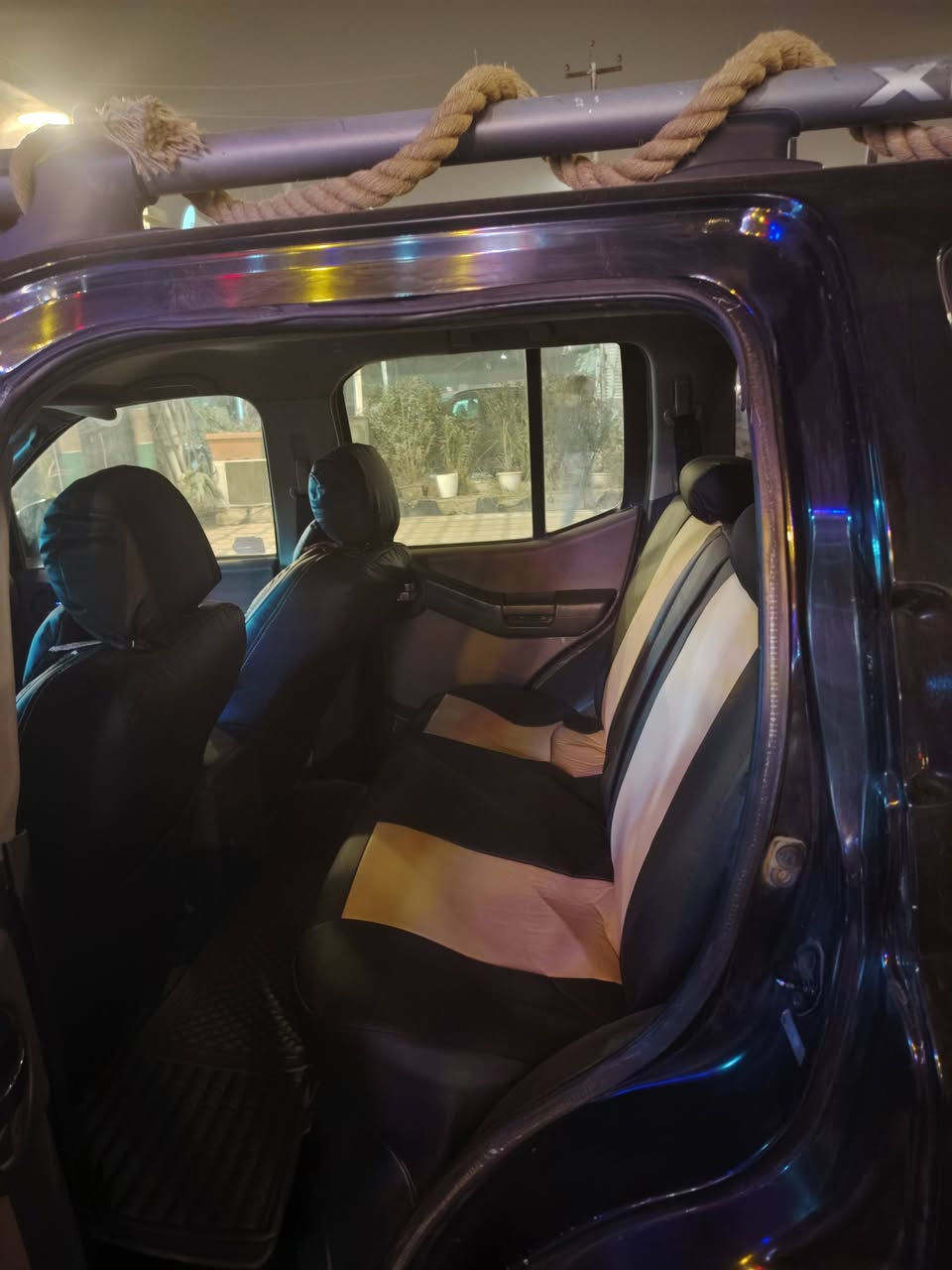 السلام عليكم نيسان اكستيرا موديل 2008مكينه وكير مكفولات وتبريد وحداديه تخم تاير السياره غاز وبانزين سنوية لحد 2030مداور مباشر رقم بغداد سعر 65ورقه بيع او مراوس ***********
