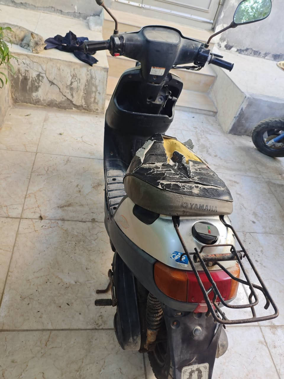 دراجه ياماها ستين منغولي دراجه حلو وكامله مكينه ناعمه دكه هندر ناقصها فقط باتري كهربائيات شغاله بيه مشكله ب سكان شويه عوج سعرها 120 وبيه مجال شي قليل رقم***********
