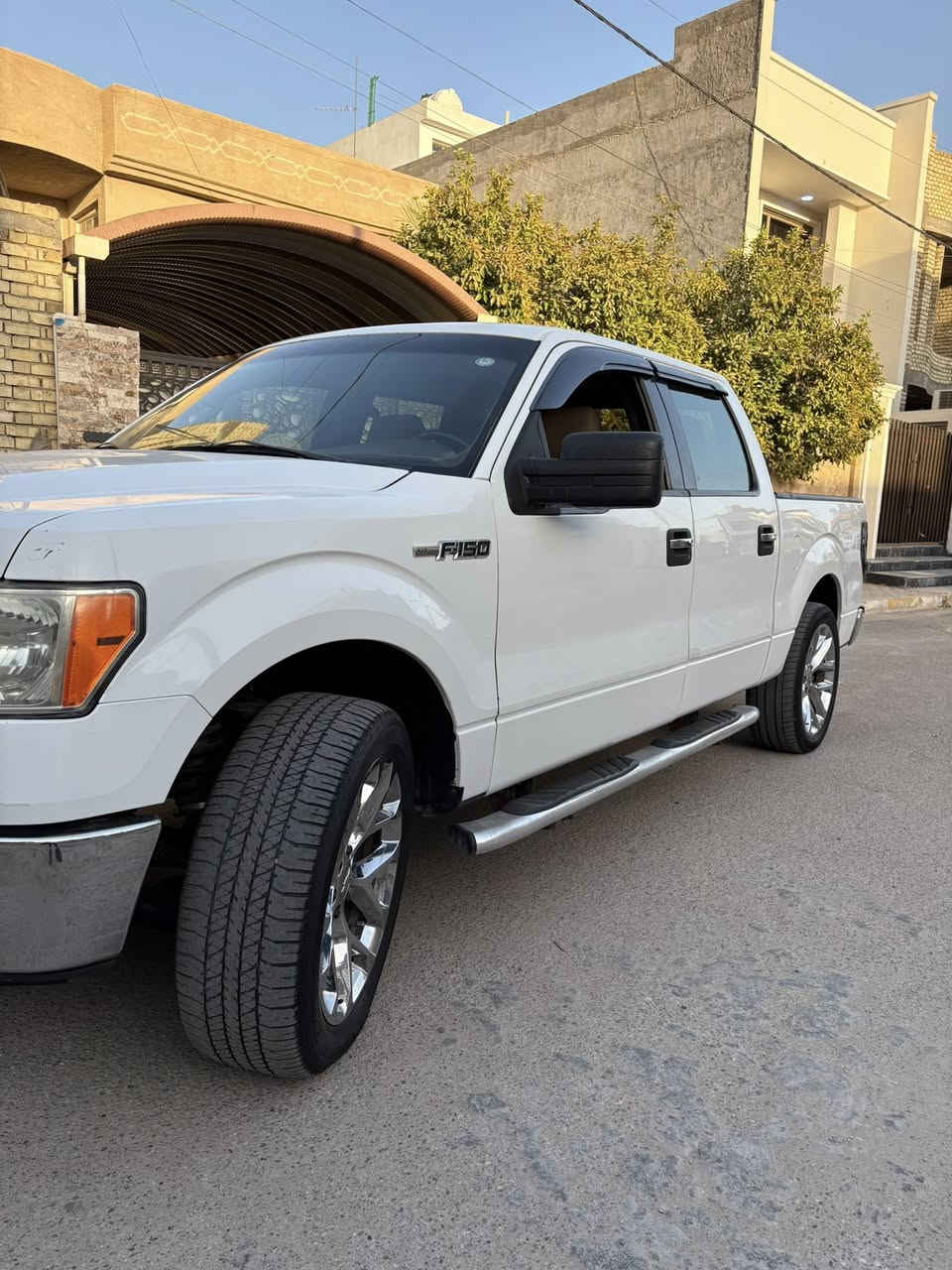 السلام عليكم فورد f150 موديل 2011 للبيع اوو مراوس حسب القناعه خليجي شركه نيفا كفاله عامه ماعدا باب السايق نضرب هناا وتصلح ونصبغ ربع الباب فقط الباقي كفاله عامه كير مكينه صدر كله كفاله تبريد ثلج 8سلندر مكينه 5000 السعر (158)وبيها مجال رقم اربيل بسمي السياره محورة غاز للاستفسار اتصل ع الرقم *********** الويل مال تاهوو برايمر بدلته شديت تخم مال جمسي اصلي موجود بالصور
