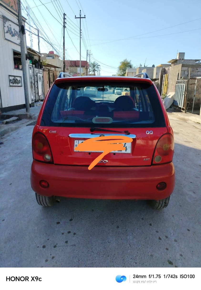 سيارة كيو كيو كير اوتو تماتيك نظيفة  لون احمر ٣٣ورقة وبيها مجال الرقم واتساب ***********ورقمها بغداد (***********) البصرة, العراق
