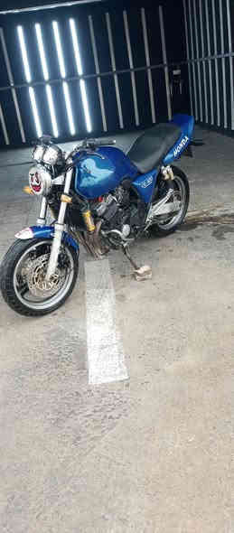 السلام عليكم اخوتي cb 400 للبيع شرط تحريك ومعدل نار اول ثاني ثالث بطناش تعال اصعد بيه اذا ما تشيخ لا تقبل مكاني موصل حي البكر السعر مليون 200 وبي مجال شراي اتصل *********** + واتساب
