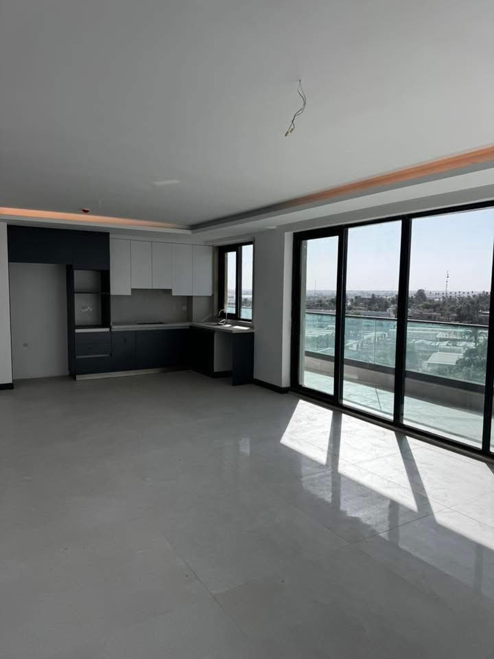 شقة للبيع في مجمع الود السكني
جاهزه للسكن مباشر
المساحه 180m 

طابق 5

بناية B1 الاولى 

3 غرف نوم 

اطلالة خارجية

مطبخ 

تبريد مركزي

مسددة بالكامل ( كاش )

من المالك مباشرةً السعر ٢٦٨

للاستفسار الاتصال على 

***********
