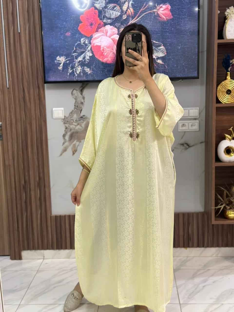 مخدم بالتنبات ديال ليد أو السفيفة أو العقاد
L XL XXL 
التمن 230درهم عين حرودة, المحمدية


**إذا كنت صاحب هذا الإعلان وتريد حذفه لأي سبب، رجاءا أرسل رسالة إلى الدعم الفني**