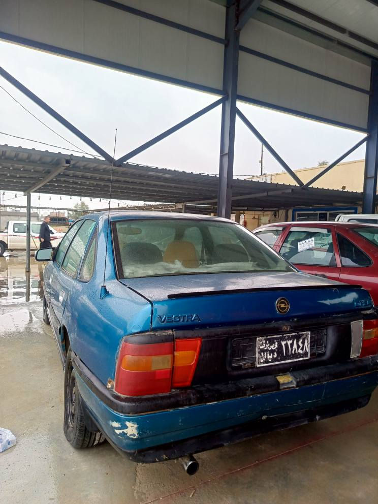 بەناوی خوا گەورە
ئۆپڵ مۆدێل 1992 مەکینە 18 ئاڕمی پلاستیکی سلێمانی بێ دەعمو لێدراوی نزخ (20) گەڵاو مەعمەلەیە کەم شوێن سەیدسادق ژ.م *********** السليمانية, العراق
