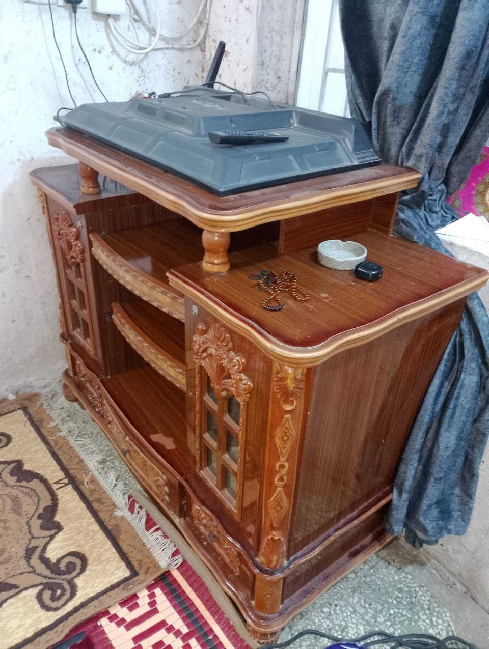 للبيع ميز بلازما السعر 65وبي مجال للشراي العنوان حله قرب مجسر نادر للاستفسار الاتصال على رقم ***********
