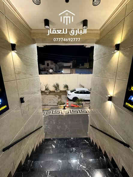 🔱 شقة حديثة للبيع في مجمع سند المستقبل 🔱
الموقع📍 مميز : قرب محطة وقود ابو أقلام 

⭕ المساحة : 110 م

⭕ الطابق : الأرضي 

⭕ سنة البناء : 2024

🔴  تتكون من :

⭕ صالة
⭕ غرف عدد 2 ( أحداهن ماستر )
⭕ حمام
⭕ مطبخ
⭕ منظومة تبريد مركزي
⭕ ستلايت مركزي
⭕ خط إنترنت ضوئي
⭕ خدمة تنظيف
⭕ مصعد 24 ساعة
⭕ ( يوجد بارك مخصص لوقوف للسيارات ) 
⭕ سكيورتي 
⭕ كاميرات مراقبة خارجية و داخلية للممرات
⭕ حاكية صوتية و مرئية ( إنتركام ) 

⭕ السعر : عند الإتصال او حضورياً 📞

⭕ للإستفسار : ( الواتساب متاح ) 📱

***********

 
⚠️” تحذير : هذا العرض قد يختفي قبل أن تقرر !“

🟢 نستقبل عروض البيع ، الشراء ، الإستبدال ، إدارة الأملاك ، و الإيجارات بأنواعها ( سكني ، تجاري ، خدمي ) 🟢

عنوان المكتب📍: بغداد - الكرادة داخل - قرب مطعم الصبايا - فرع مدرسة لبنان ( موقعنا مثبّت على Waze , Google maps ) 

#البارق_للعقار
