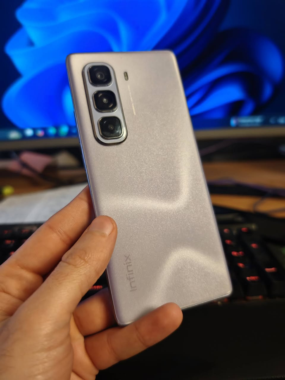 انفنكس هوت 50 برو بلس
ذاكرة 256
السعر 150الف
توصيل فقط داخل بغداد
***********
