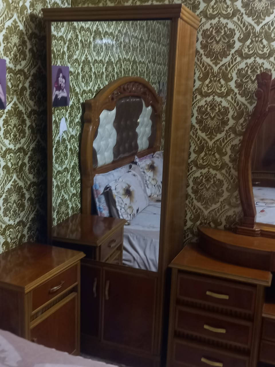 غرفة نوم للبيع تفصال هية مصار فترة هواي من فصلتها بالدورة الرقم للاستفسار  ***********
