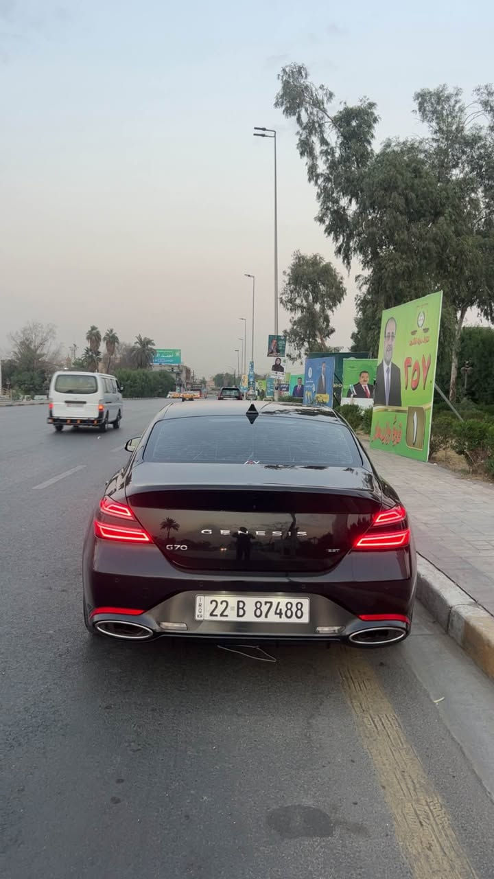 جنسس g70 موديل ٢٠٢٢  

محرك 6 سلندر تون تيربو  2WD

مواصفات فول

-بانوراما
-كشنات جلد تدفئه تبريد ميموري+ داينمك مع وضعيات القياده
-مري شفط وقلاب وتعتيم تلقائي وترحيب علامه عند الاقتراب
-رادارات محيطيه ٣٦٠ درجه
-5 وضعيات للقياده
-سسم صوت lixcon  14 سماعه
-لايتات وبك لايتات led

السياره حادثها موضح بالصور باب مبدل نفس اللون والجاملغ مصبوغ
وبيها بارد بسيط يم البك لايت اليمين

بدون دواخل بجم كبس بدون اي دواخل

رقم اربيل بأسمي

مكاني بشارع فلسطين. 

***********

رايدها٢٢٠ ورقه وبيها مجال شي بسيط جداً بغداد, العراق
