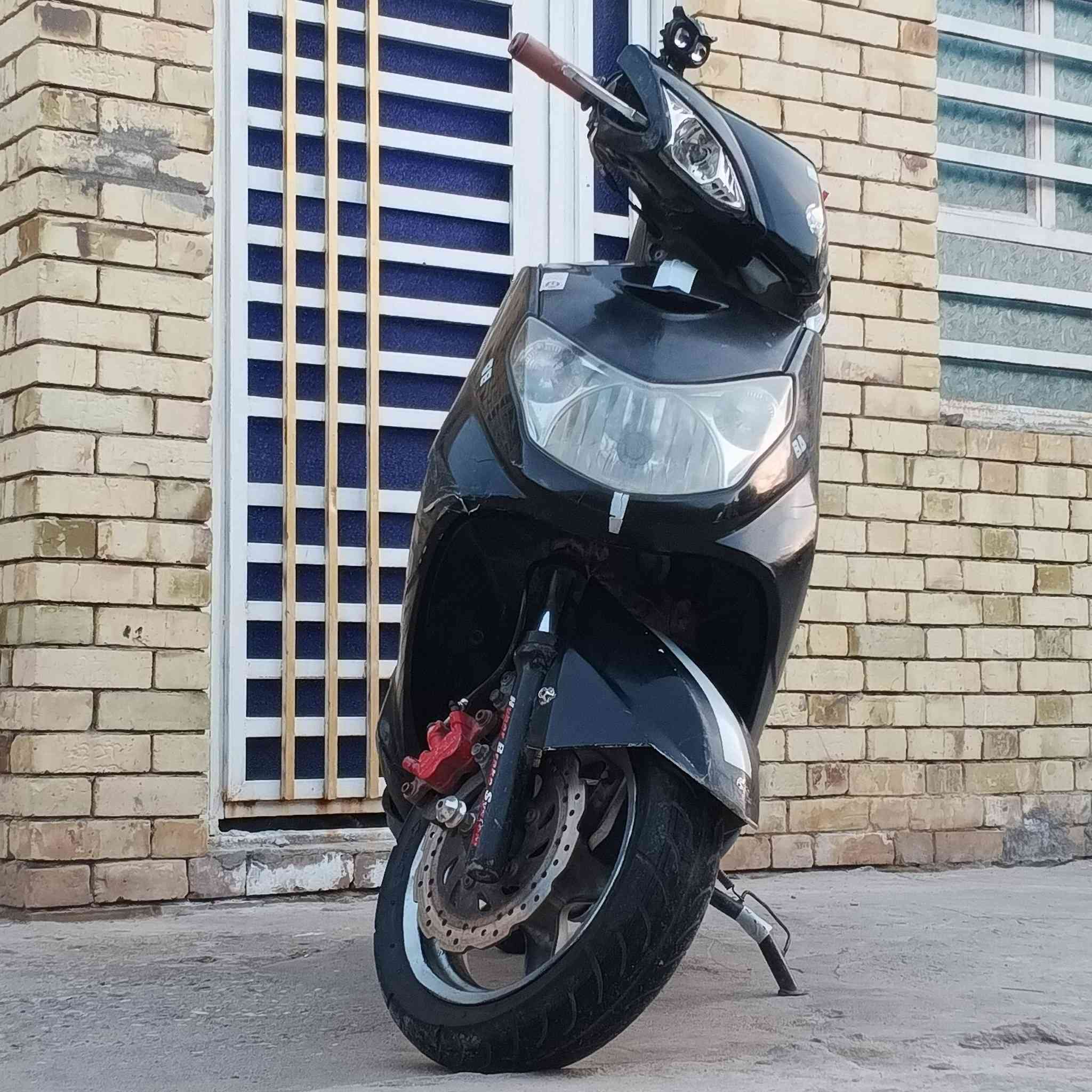 دراجه سكنس فحل ياباني ابيع كوم حديد ولـ مو شراي لا يراسل ويتعبني  سعر 160 قفل قفل 🔒 رقمي. ***********++يعني لو تبيعه تفصيخ انت الربحان لان غراضه كلهن غاليات..
