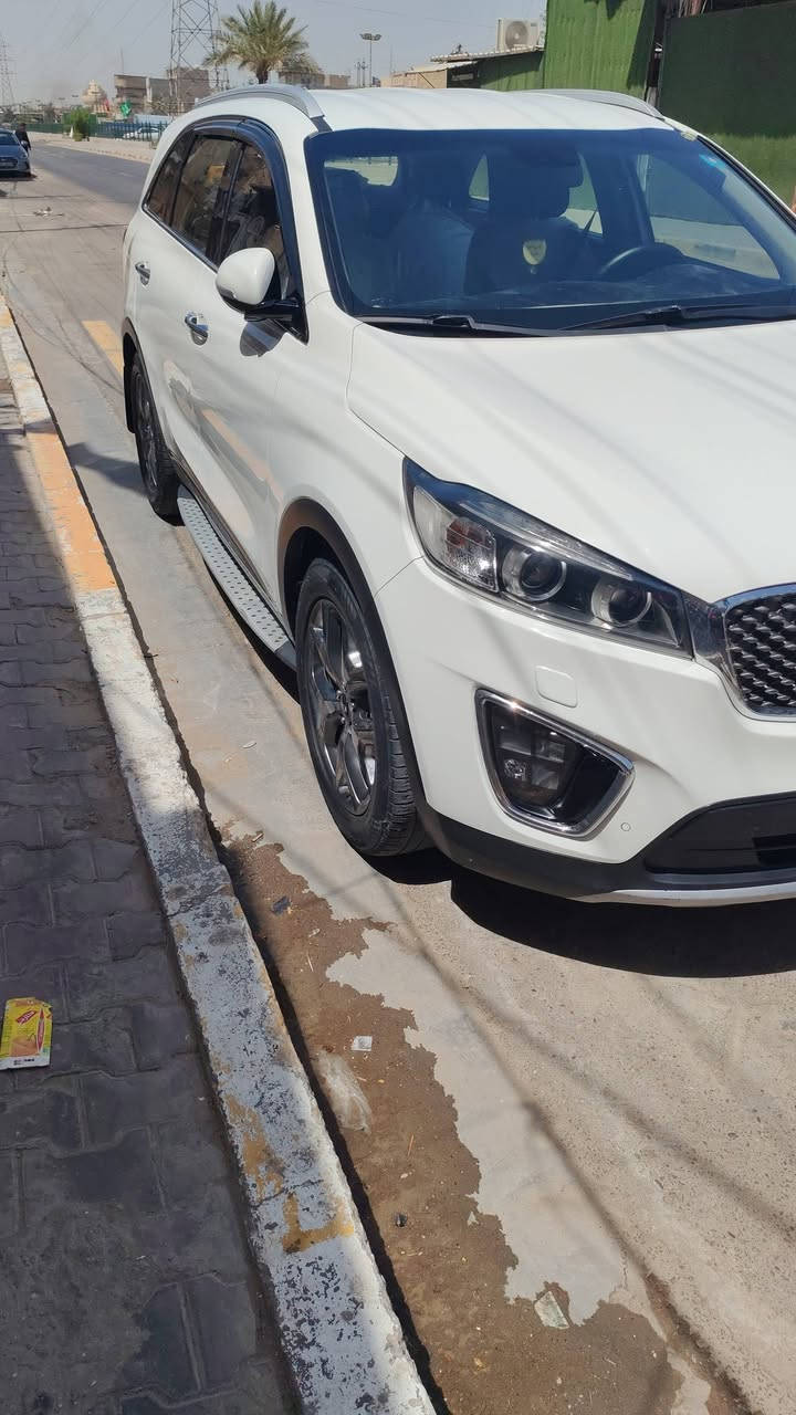 السلام عليكم كيا سورنتو خليجي موديل 17 فول مواصفات من عدة البون رامة مايحتاج اذكر المواصفات رقم بغداد جديد وسنوية جديدة السعر (215) مكانهة بغداد الدورة ***********
