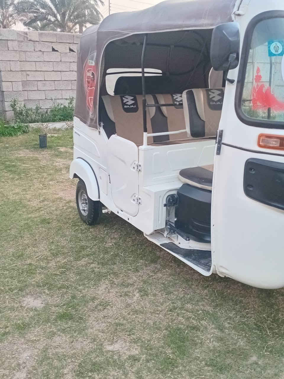 سلام عليكم تكتك للبيع 22 رقم وسنويه انكليزي واسط تكتك خير مشالله كبل لشارع ناعمه كهربائيات كله شغاله  مكاني عزيزيه للستفسار ***********
