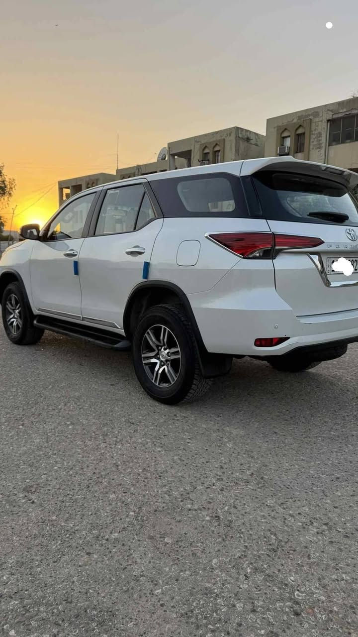 السلام عليكم
للبيع تيوتا فورتشنر موديل 2023 رقم بغداد الجديد 
محرك 4 سلندر 2700 
السيارة سبعة راكب ثلاث قطع تبريد 
تو ويل
كشنات مخمل
تحكمات 
كامره دوار
مري شفط
حساسات أمامي خلفي 
السيارة ماشية ٧٠ الف
السعر 285  قفل
السيارة مكفوله عدا شخط بسيط 
مكان السيارة السماوه 
***********
متوفر واتساب
مراوس  حسب القناعه
