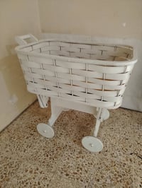 تخت طفل • خشب • عمر ٥ سنوات