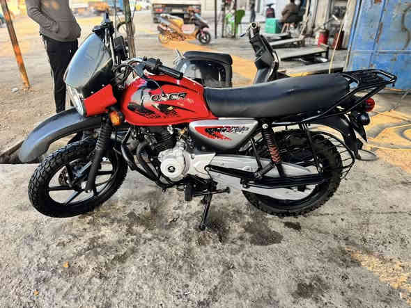 سلام عليكم دراجه بوكسر 2023 نضافه 100/100 مرقم بغداد سنويه تحويل ثاني يوم دراجه السعر 3150 رقم تصال ***********
