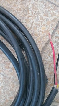 كيبل ٢١ متر للبيع  ٢×٦ بغداد البلديات  الاتصال  07712978489