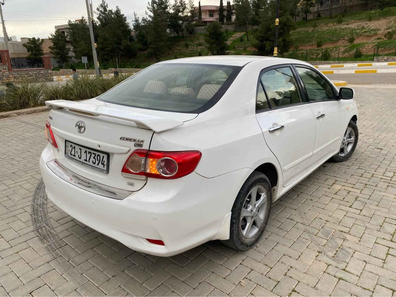 سەرەتا بە ناوی خوای گەورە و میهرەبان

فرۆشتنی خێرا

تۆیۆتا کرۆلا یابانی

مۆدیل ٢٠١٢

مواسفات خلیجی XLI تۆماتیکە و چوار جام کارەبایی و قفل مرکزی و تەبرید گەرم و سارد و حاسەیە و ویل کەپە و دەبل گیچ و دەبل ایرباگ و زۆر مواسفاتی تر..!

نموونە لە جوانی و پاکی

گیر و مەکینە و کارەبایی و تەبرید و تەقە و رەقە و تندوتۆلی بەشەرت

چرکەی تیدانیە

مەکینە ١٦ 

گیر و مەکینەی بەشەرت نەکراوەتەوە برخوی بانەدراوە

سەیارەکە یەک دەستە

هەموو گیانی لەسەر دەقی بیلادی ماوەتەوە

دەعامی بۆ دەعامی بەشەرت بۆیاخی نیە و سۆنەریم داناوە

پیش و دوای کەپسە و سەقف و شان و چواردەوری شوشەیی

١٨٠ هەزار کیلۆمەتر حەقیقی رۆشتووە

٤ تایە و ویلی لۆکی بیلادی لە ژێرە

کامل سیرڤس کراوە و دیناریک مەسرەفی نیە

رەقەم و سەنەوی و ژینگە و بانی تا کۆتایی ٢٠٢٨ تازەیە بە ناوی خۆمانەوەیە و تەحویل و خرامە و بە ناوکردن بەشەرت

ناو دەری زۆر جوان و پاک ماوەتەوە

ماڵی دۆستە و دیناریک مەسروفی نیە

بۆ عەیب و عار پرسیار مەکە.!

شوین// هەڵەبجەی شەهید

سعری// ١٢٦ گڵا و مجالیکی برایانەی تیدایە

ئاسیا ***********

کۆرەک ***********

واتساب و تیلگرام و ڤایبەری لەسەرە.! حلبجة, السليمانية
