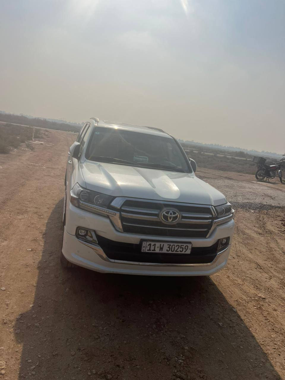 السلام عليكم لاندكروز 2019
ماشيه 95اصل شرط الفحص 
رقم بغداد جديد هزه وفحص جديد بسمي
 بريم اصل ام DVD
محرك 6 سلندر 4000
 8 ارباك بلادي 
السياره مكفوله كفاله عامه 
شاشه ليزرية العدادات ‏
تشغيل عن بعد
‏مرايه جانبيه قلاب
لايت اسود بلاد
‏‏- نظام مانع للانزلاق و 
‏‏النظام المساعد على نزول المنحدرات 
‏‏- تشغيل بصمة 
- خمسه بصمات ابواب
- باب خلفي كهرباء بلادي 
‏‏- كاميرا خلفية 
‏‏- مقاعد جلد 
‏‏- 2مقاعد كهرباء
‏‏- مرايا شفط
‏‏- اشارات بالمرآة
‏‏- كشافات ضباب
‏‏- زراك لايت 
‏‏- فرامل مانع للانزلاق
‏‏- حساس امامي خلفي 
‏‏- طفايه حريق بلادي
السعر 
الاستفسار الاتصال*********** مكاني بابل
اني مكلف بلنشر رقم صاحبه موجود وتصل
