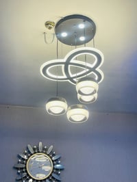 للبيع في بغداد زوج ثريات مودرن  للتواصل خاص او 07704722798 واتساب او ا...