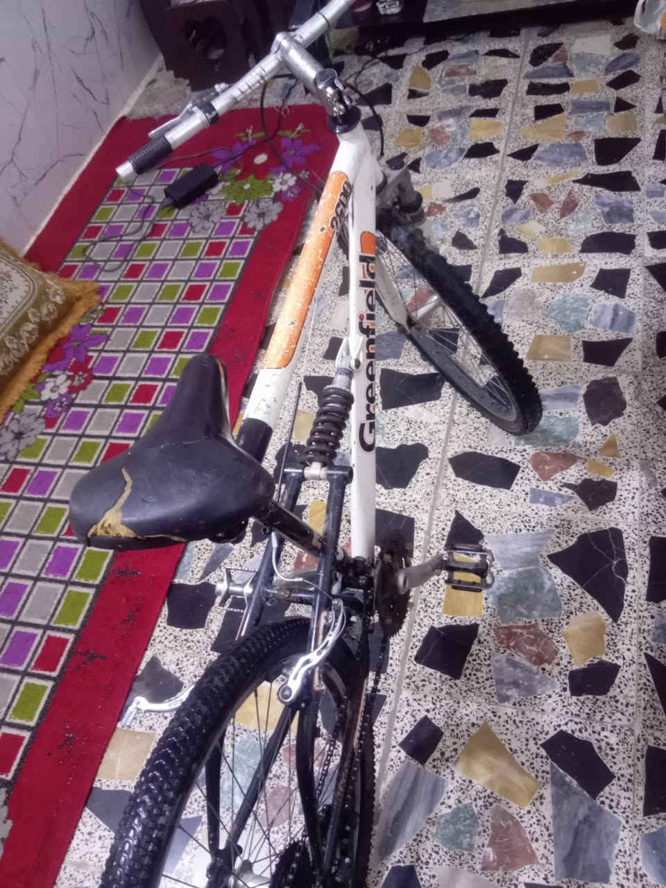 بايسكل للبيع نضيف سعر 50 وبي مجال سريع وخفيف وبي مجال بسيط للطيبين


**إذا كنت صاحب هذا الإعلان وتريد حذفه لأي سبب، رجاءا أرسل رسالة إلى الدعم الفني**