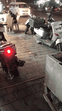 سلام عليكم ماكس مضلع الدراجه احله من الصور بيه فقط دخانه بيضه والدشبول مابي كيجان بعد اي نقص ماكو نكره سلف بي وقت السعر 650بيه مجال مكاني مدينه الصدر رقمي ***********بي واتساب
