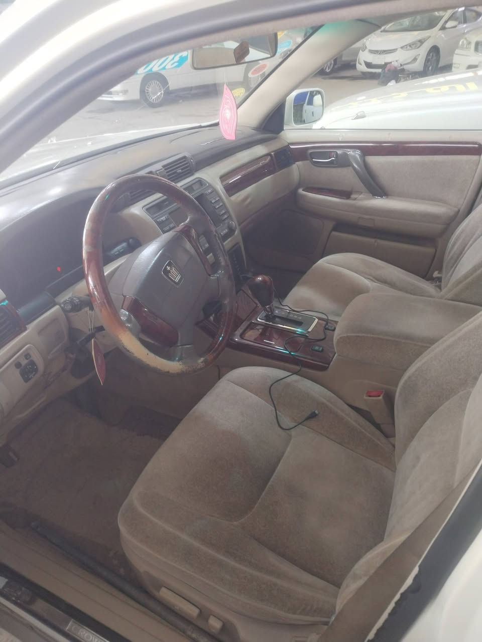 سلام عليكم مكلف بنشر ملكه للبيع قرار 48 مدفوع كمرك باقيه ع رقم دكمتين محجله خضراوي مكينه ديفور زغير سعر(95)   ***********
