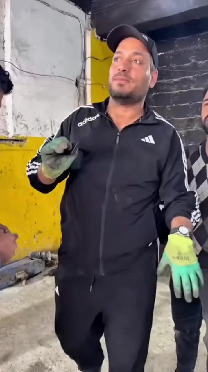 ‏‪مسابقه رمضانية الئ جميع
أهل التكسي ومن ضمنهم الخصوصي الذي يعمل تكسي ⚡
شروط ألمسابقه أكثر ⁉
أكثر 3 أشخاث يتفاعلون بل صفحة
يحصل ألاتي
عمل مجانا
1 طوبات
2 لاستيك رباط
3 تخم بوش
4 شمعات
مجانا مع عملهم
وضمان سنه بيهم
شروط
تتفاعل ع كل منشورات الصفحة
وتاخذ سكرين الهم وتشرفنا للمحل
كل يوم خميس نشتغل ال 3 سيارات ⚡
المسابقه طيله أيام شهر  رمضان المبارك
التواصل والاستفسار
‏‪***********‬‏
الموقع 📌
بغداد البياع شارع السادس  محلات ألاصدقاء ✅
#حداد_صدر_سيارات #حداد_الاصدقاء #غزوان_المياحي
