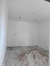 لبخ سمنت وجص وبياض شغل درجئ والئ اشتغل على المتر ومقطوعه حالين متفرغ و...