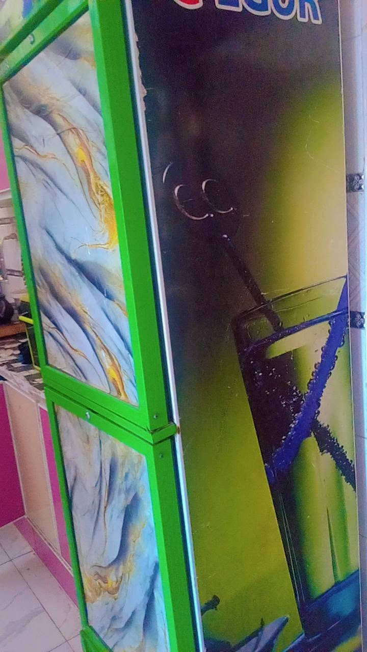 سلام عليكم عارضه براد ومجمده شرط شقل البيع ***********
