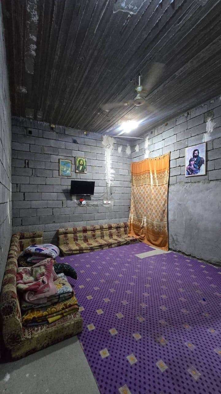 بيت طابو زراعي عراقي ابو خصيب معمل شيخ شارع سيد حامد المساح البيت ٢٠٠متر يحتوي على قرفتين وصاله ومطبخ ستقبال وحمام ومدخل حمام خرجي كهربائيّ ماء السعر ٤٧مليون وبي مجال اتصل ***********
