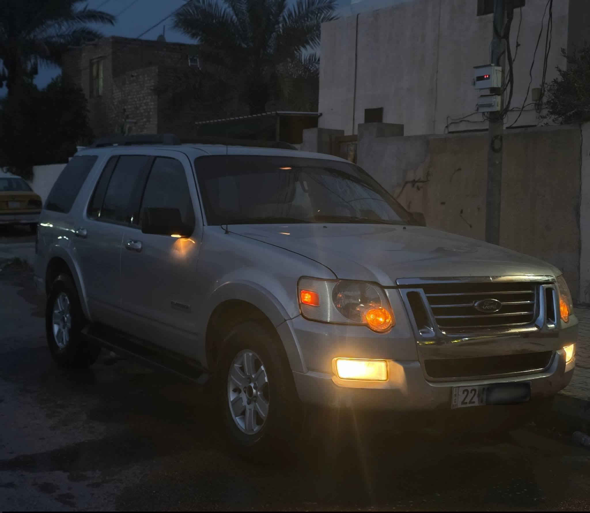 فورد اكسبلور موديل 2008
سياره كلين وضع شركه من دعاميه لدعاميه
رقم اربيل دولي لل 28 شرط تحويل وكاله
7-راكب تبريد مركزي بسقف -4 -قطع تبربد
شرط ثلج
داخل نظيف وجديد ومغلف
ريمونت قفل فتح سياره
صندوك خلفي ريمونت
كهربائيات كله شغاله 
كير محرك ظفيره بشرط
تخم تاير صدر امامي خلفي
اللون سلفر
تحكم ستيرن
اشاره ترحيب 
مابيها نقص الحمدلله مال جناي ترايها ناعم
السونار مرفق ويه الصور
السعر 97 وبيها مجال شويه
العنوان ديالى
استفسار *********** وبي وتساب
