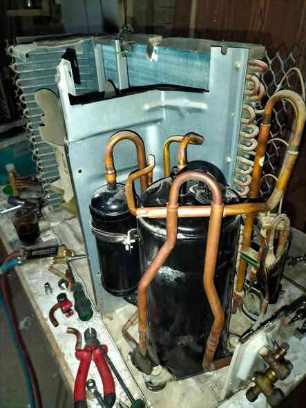 ‎نصب وفتح سبالت  🛠  وصيانه🔩 و تنظيف 🚿
‎. وشحن غاز R22و R410
‎كافة أنواع أجهزة التبريد وثلاجات موقعياً و بكادر متخصص .
‎عمل فاكيوم
‎*********** الاتصال على الرقم فقط
