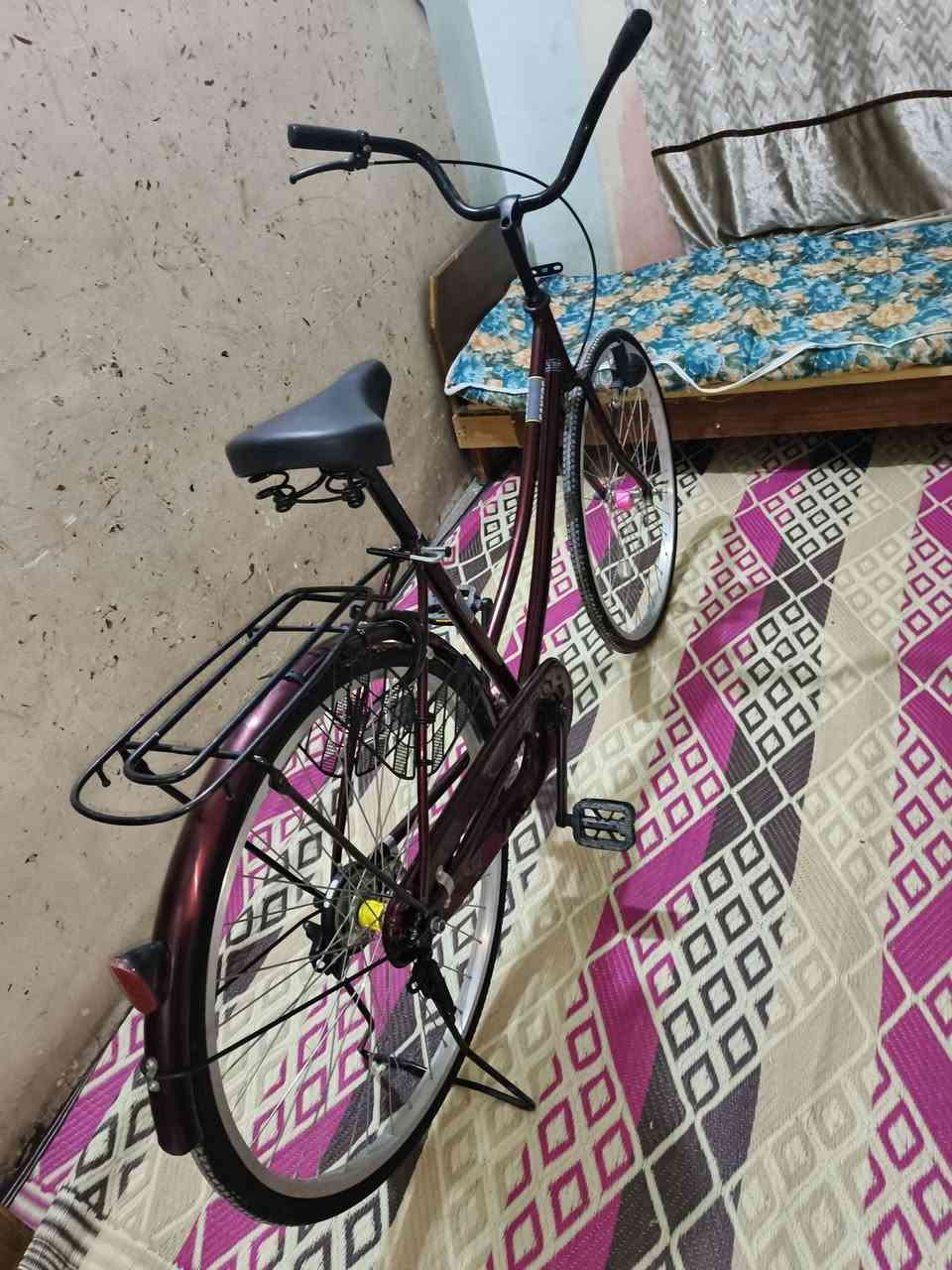 بايسكل بناتي للبيع شركه سانتوس مديل16 لون ماروني المكان بغداد مدينه صدر سعر خاص واتساب***********
