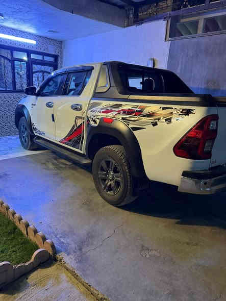 بيكم هايلوكس 2024
المحرك:- ٦ سلندر
الون:- اابيض 
فئه:- SAS
ماشيه السياره :- 38000
السياره بحالة الوكاله والنظافه ١٠٠٪؜
المواصفات:-
رقم بغداد 
مري تنطبك اوتو 
شاشه تدعم كار بلي واندرويد اوتو
شاحن وايرلس 
قطعتين تبريد 
بصمة ابواب
كاميرات محيطيه ٣٦٠ درجه
حساسات ٣٦٠ درجه
بنيد جكات
البدي اناره داخلبه
منفاخ بلادي مال شركه 
شاشة اعطال ذكيه
لايتات بدي بلادي مال شركه
لد داخلي بجميع الابواب 
السياره عليه ادامه جديده 
عليه تخم تايرات جديد 
السياره مكفوله كفاله عامه لا ضربه ولا بارد ولا حار السياره مال بيت وبلعافيه على الياخذه السياره بسمي وشرط التحويل 
مكان السياره بغداد 
الرقم :-‏‪0771 236 3620‬‏
