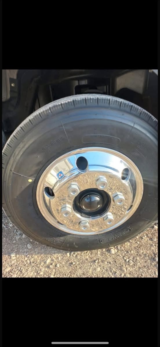 ويل كب ياباني اصلي 17:5 هينو كنتر سعر الزوج 175 الف مكاني مجمع مشن بغداد يوجد توصيل 🚚 #كنتر #هينو
***********
