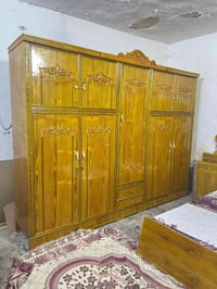 غرفة نوم خشب • غرفة نوم مستعملة • غرفة نوم حديثة • غرفة نوم 5 أبواب • ...