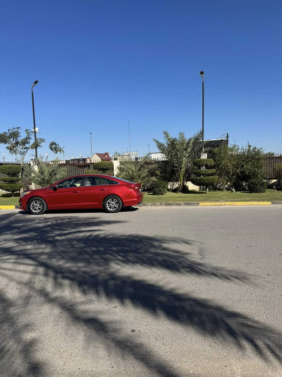 السلام عليكم للبيع سوناتا 2017 وارد امريكي حادث جاملغ وبنيد كير مكينه مكفولات على الشركه ماشيه 88000 مكان السياره بغداد حي الجامعه للاستفسار *********** سعر 115 بيهه مجال رقم اربيل
