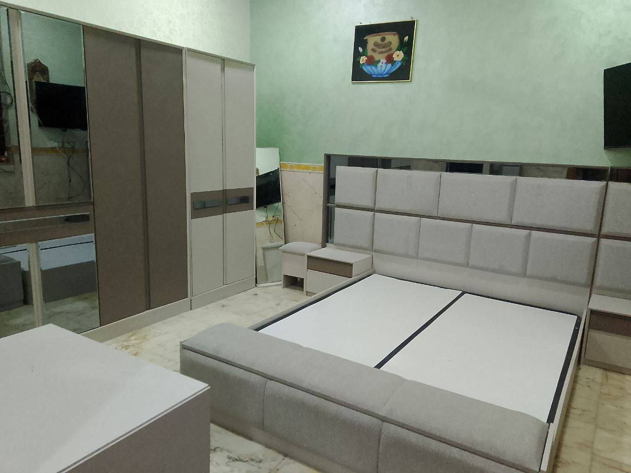 نجار فتح وشد ونقل انواع الغرف التركيه والماليزيه والعراقيه داخل كربلاء وجميع المحافظات وبدقه عاليه واسعار مناسبه اتصال *********** واتساب او تراسلني خاص
