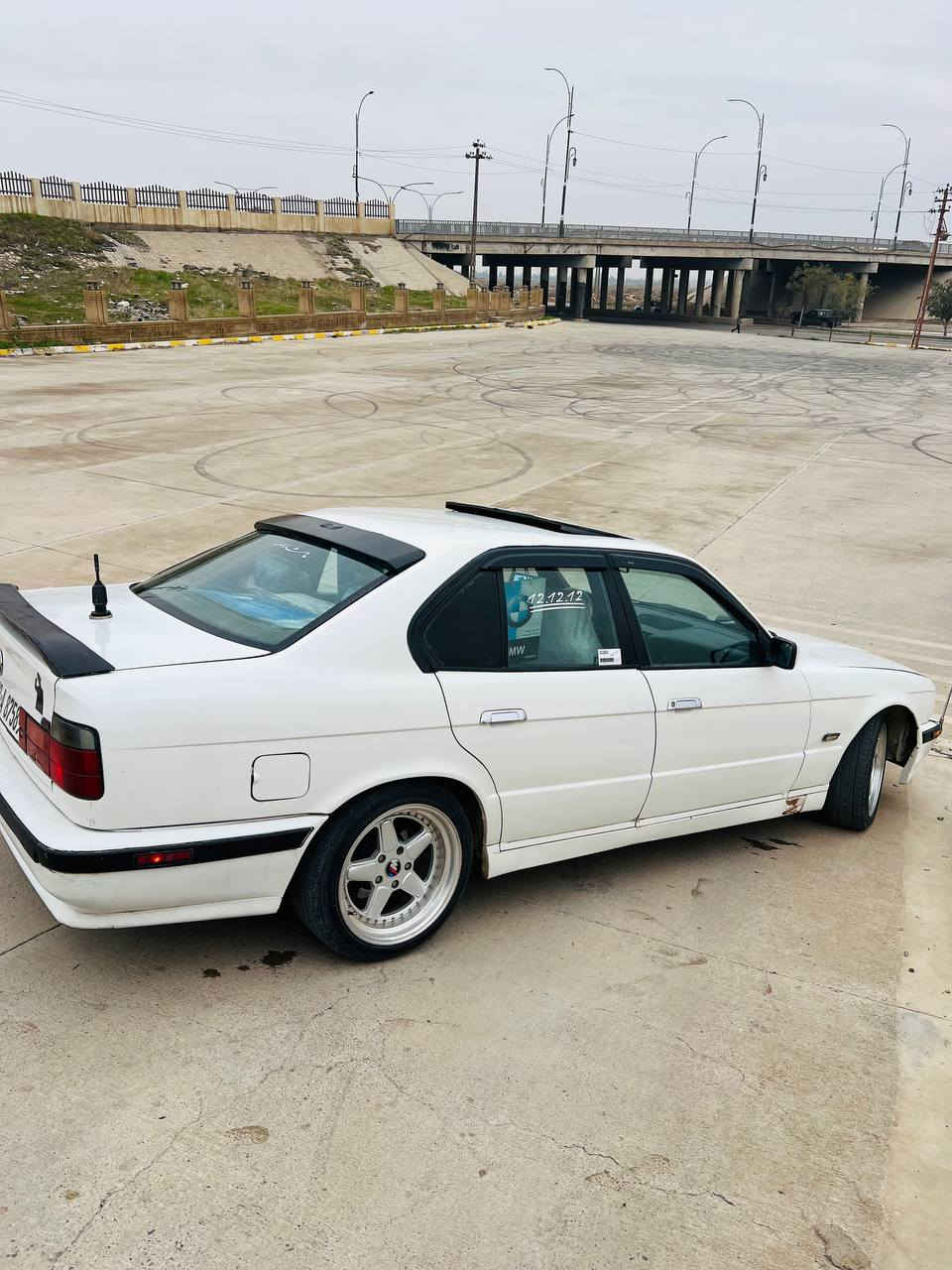 bmw.1993.e34
مەکینە 525کەپس
گێڕ تۆماتیک
سلایت
سوکان ڤۆلیۆم
ویل شنایزەر
چوار جام کارەبا
7کەلە کوشین
پێش پان
لایت ئەلقە
دەحامی mلەسەرە
گێڕوو مەکینە،بەشەرت
سەیارەکە حیزامە سەقفوو شان بێ سبووخ
سەیارەکە چرکەی تیا نیە
بەشەرتی بەناو کردن
سەیارەکە ماشااللەی دەوی لەجوانی و خاوینی لەهەولیرم لەبنەسڵاوە 
سحری 60وەرەقە و معامەلەیەکی برایانە 
رەقەم *********** أربيل, العراق
