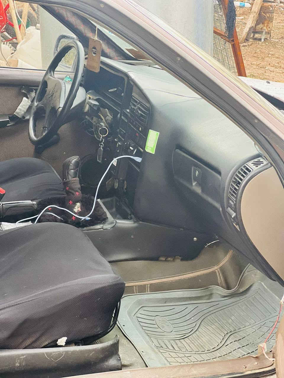 سەرتا بە ناووی خوای گەوە رە
ئەم سەیارە یە بۆ فرۆشتن مەکینە ـ20گێر عادی تازەمەکینەی بۆ گۆراوە مەکینەی سفرە گێر بە شە رت ئارم پلاستیک سلێمانیە فڵچەو گەرمی لایتو بەگ لایت هەموی ئیشە کا تەسجیلو مکەبەری مە زبوتە بێکێشەیە هەمو گیانی ئیشە کا *********** السليمانية, العراق
