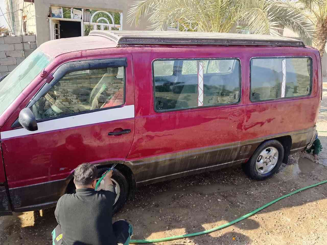 السلام عليكم سياره استانه للبيع موديل 1995رقم بغداد سنويه توه صاقطه مكينه بيه بخارقليل كير بجيس حداديه خير من الله دواخل نضيفه علمن السياره بدون تحويل السعر 35وبيه مجال والمو شراي لا يكسر حلال العالم رقمي الهاتف ***********مخابره واتساب فقط ماسنجر ماكو الساره احله من الصوره
