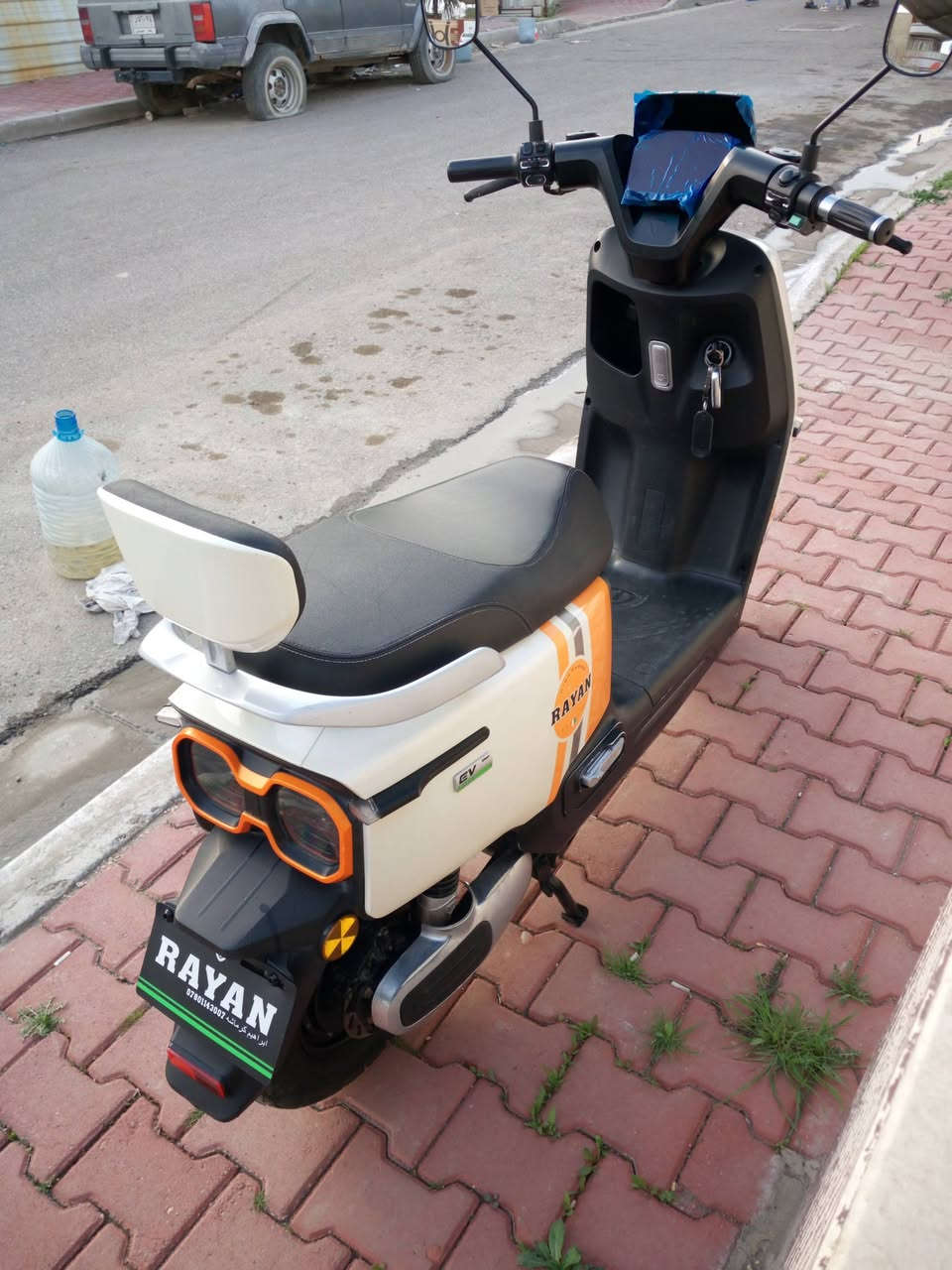 ريان ام عيون للبيع موديل ٢٥وصلها موجود اقل شهرين جاهزه من كلشي كفاله من كلشي عده شخط بسيط مماثر أصلن بطاريات ها جدد مالتها بلادي مكاني بغداد قرب قناه العراقيه سعرها ٧٢٥وبيها مجال رقمي *********** غير متواجد على فيس للبيع فقط موجود وتساب
