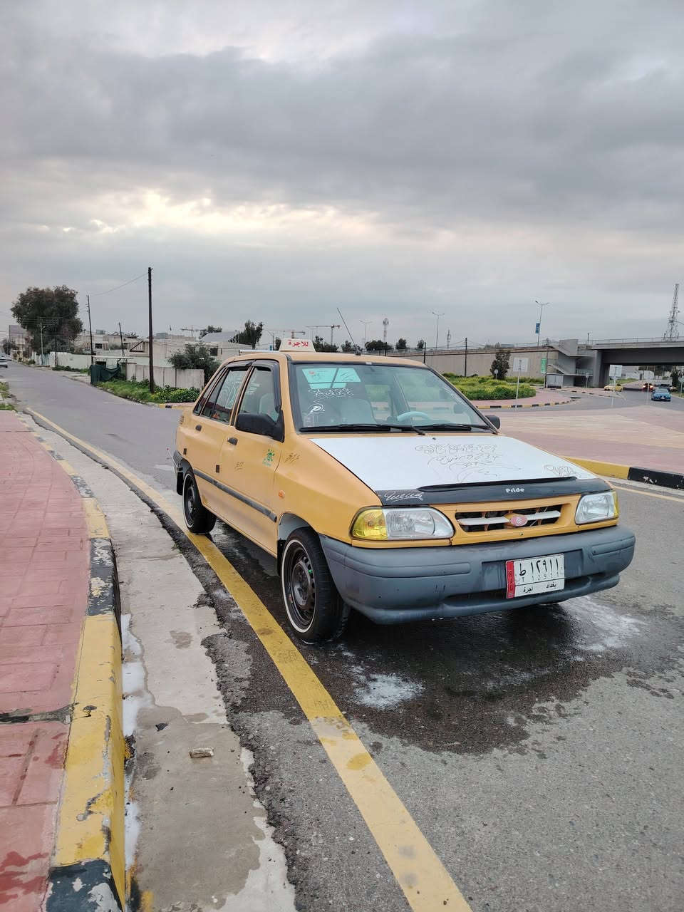 السلام عليكم سايبة لبيع 2011 مكينة وكير شرط كاربون بانزين شرط الوكالة والتحويل سنوية 2027سياره بدون ضرر صبغ جاملغ فقط شرط سعر27وبيها مجال قليل رقم الهاتف ***********
