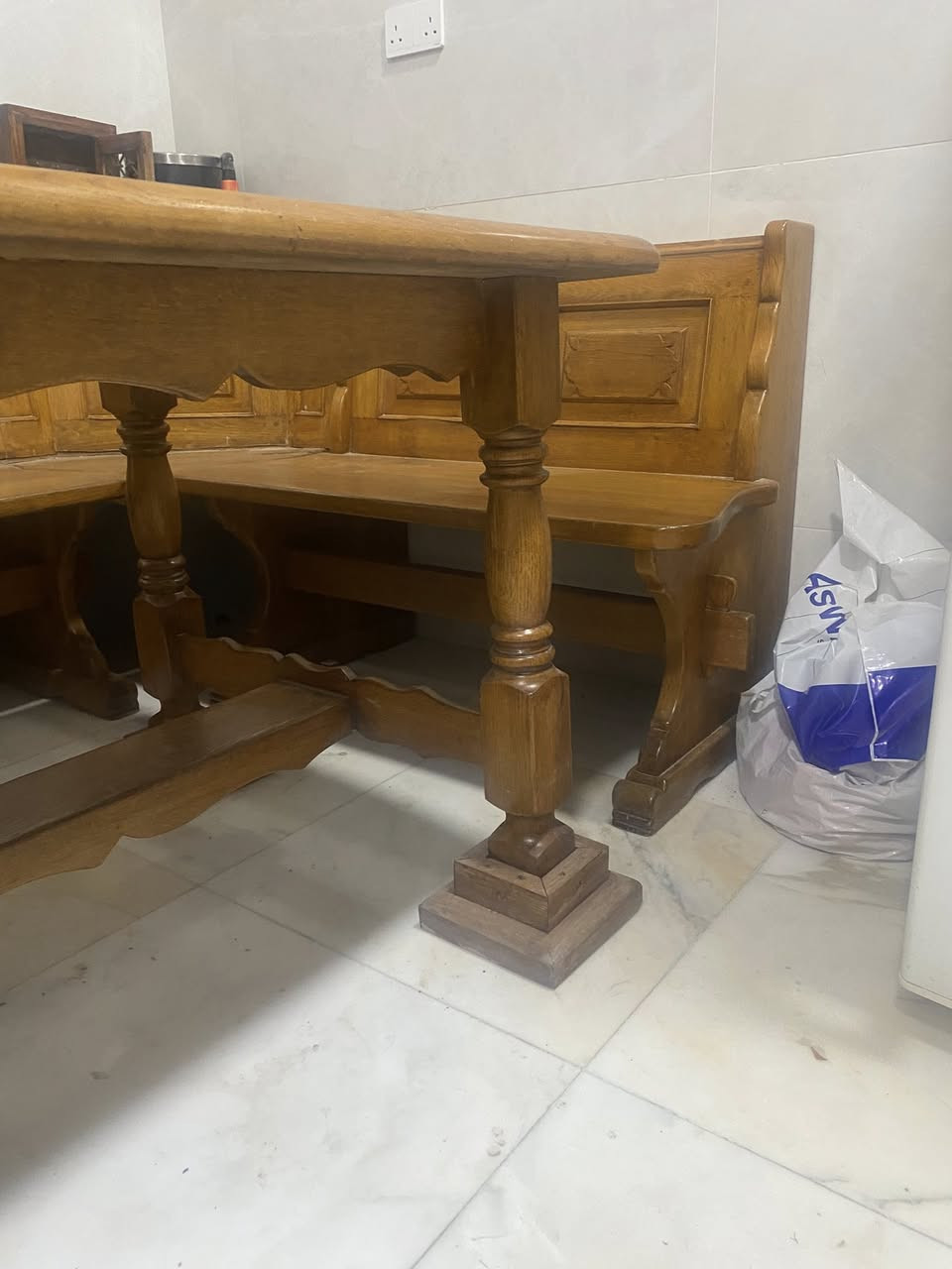 ميز زاويه خشب سنديان شغل قديم تزكام كله لوح للمطبخ او حولي شغل ثقيل جداً نضيف جداً
مكاني البنوك
الرقم***********
سعر٧٥٠ وبي مجال
