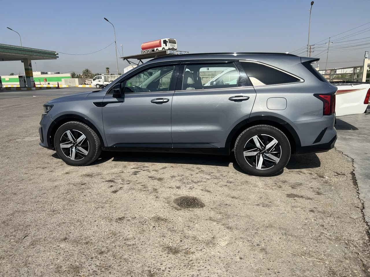 السلام عليكم سورنتو موديل 22رقم اربيل وارد امريكي فول مواصفات  7راكب محرك 2500@4سلندر السعر 220$
***********
