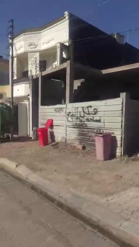 بسم الله قطعه ارض للبيع تجاري عل شارع العام  حي الواسطي قرب شقق غاز الشمال قرب البنزين خانه الواسطي يم النفق مباشر من صاحب القطعه مساحه 150متر واجه 7ونص متر موقع  كلش حلو  عل شارع العام تجاري السعر المطلوب 109وبيه مجال بسيط  للستفسار الاتصال عله الرقم *********** اوزيارتنه عله مكتب الهيبة للعقار
