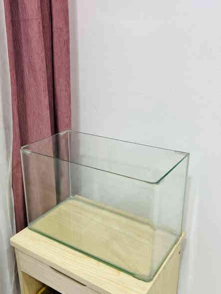 سلام عليكم حوض سمج مثل ماموضح بالصوره مع محتوايته قيم وخذه مكان بياع تقاطع حي التراث ***********
