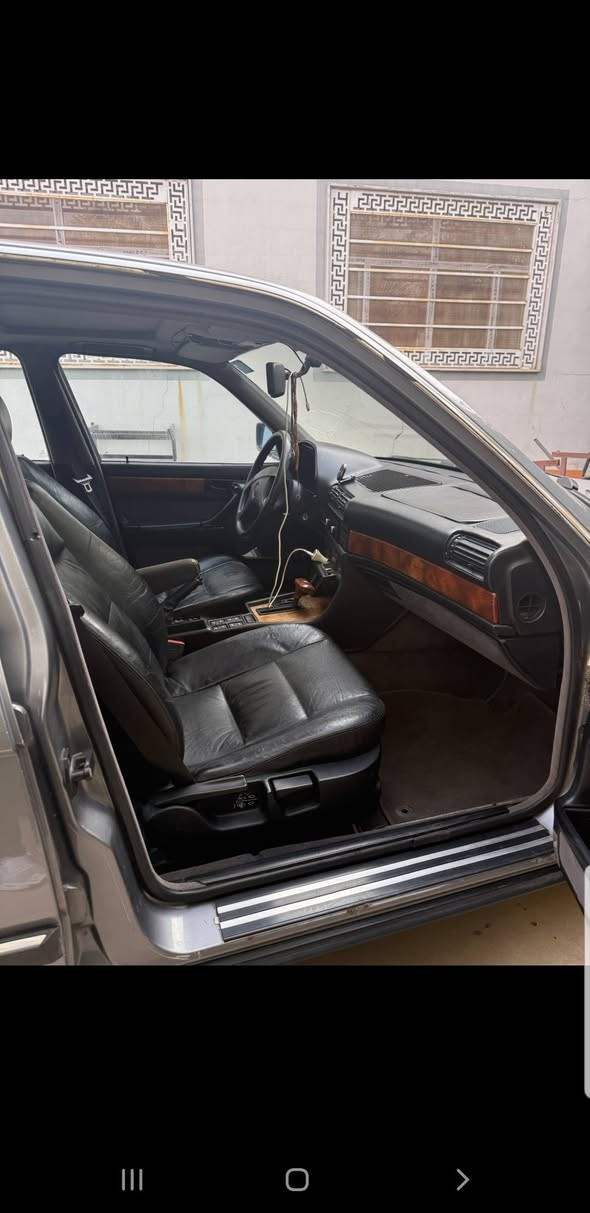 للبيع 
BMW 735i موديل 1991سيارة نظيفةي 😮‍💨
محرك 30 كبس دبل فانوس، عزم وسياقة تخبل 👌
✅ صبغ بلادي بالكامل
✅ لا ضربة ولا معجون
✅ دبل جام
✅ دبل جكمجة
✅ دبل ايرباك
✅ 4 جومات كهرباء
✅ سقف سلايد
✅ كشنات جلد
✅ تبريد ثلج
📌 المبدلات الجديدة:
دينمو جديد
كلج جديد
مروحة جديدة
عمبار بريك جديد
كير + فلتر + دهن كله جديد
كوبلن مبدل +صلايب جديد 
شيال مبدل
أكسل مبدل
درايم شفتات الخلفي كله مبدل
📌 الصدر الأمامي مسوي قبل 3 أيام
📌 الدبلات الخلفية جديدة طاكيات فوك دبل 
📌 السيارة بأسمي ورقم ألماني جديد

سياقتها تخبل وثباتها يونس بالطريق 😎
السعر 65 وبيه مجال
والشراي يدلل 🌹


**إذا كنت صاحب هذا الإعلان وتريد حذفه لأي سبب، رجاءا أرسل رسالة إلى الدعم الفني**